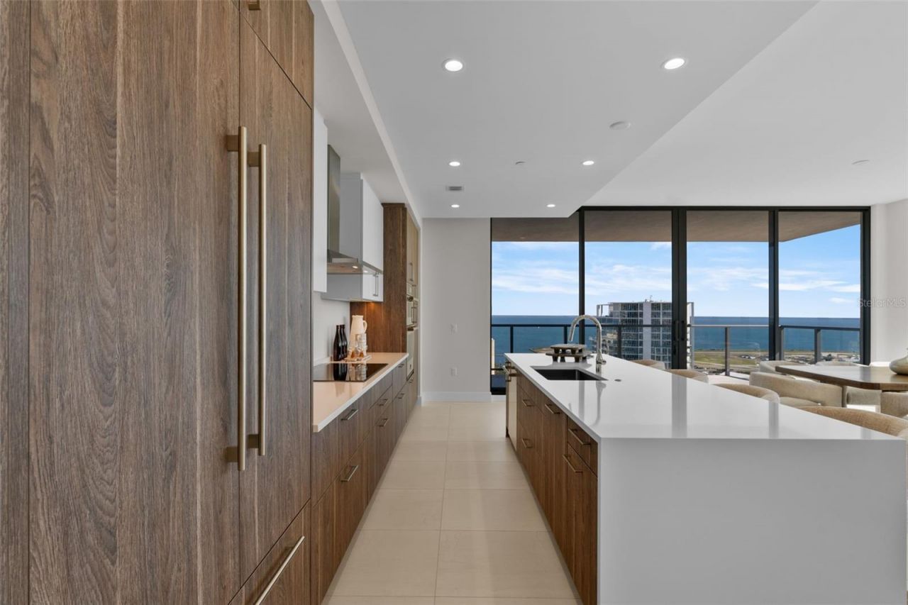 275 1st Avenue S, Unit 3205, Saint Petersburg, FL 33701 Photo