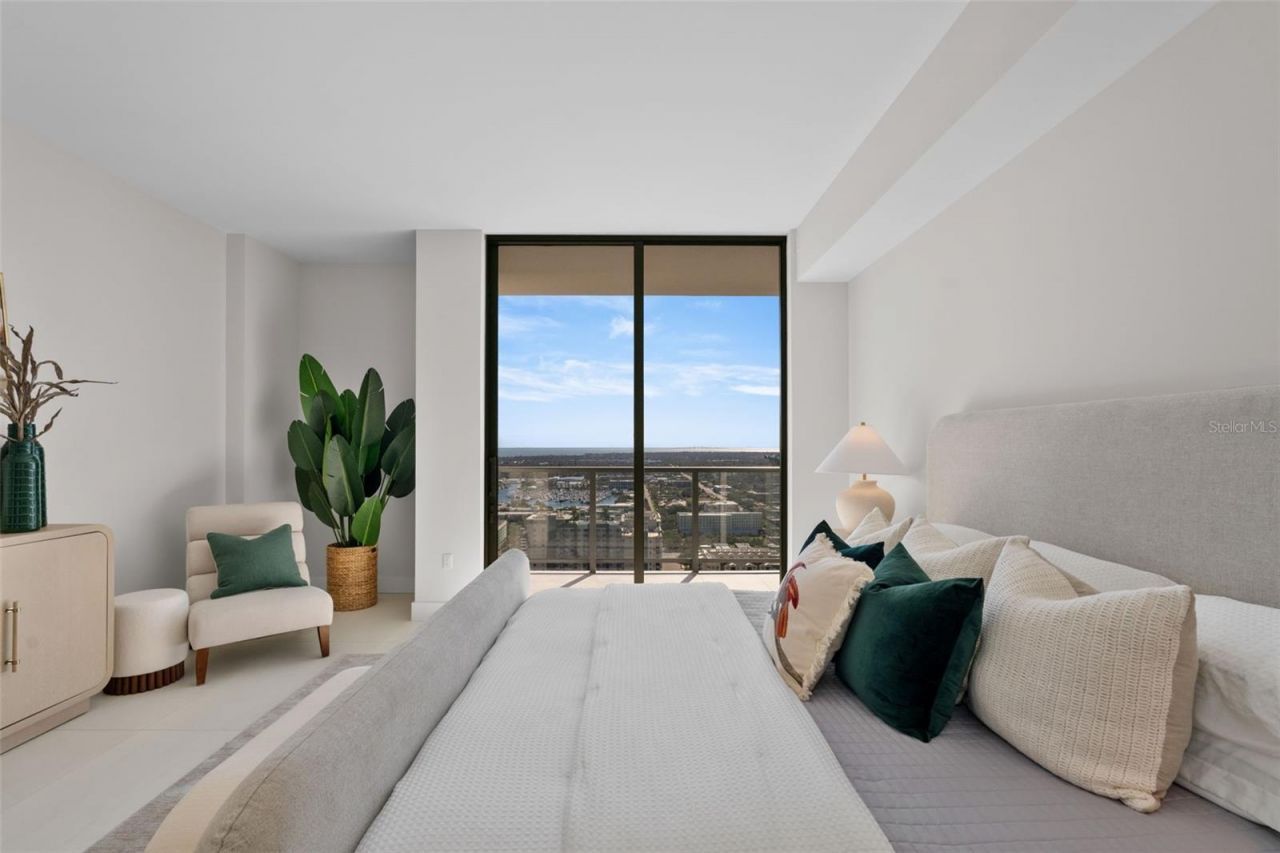 275 1st Avenue S, Unit 3205, Saint Petersburg, FL 33701 Photo