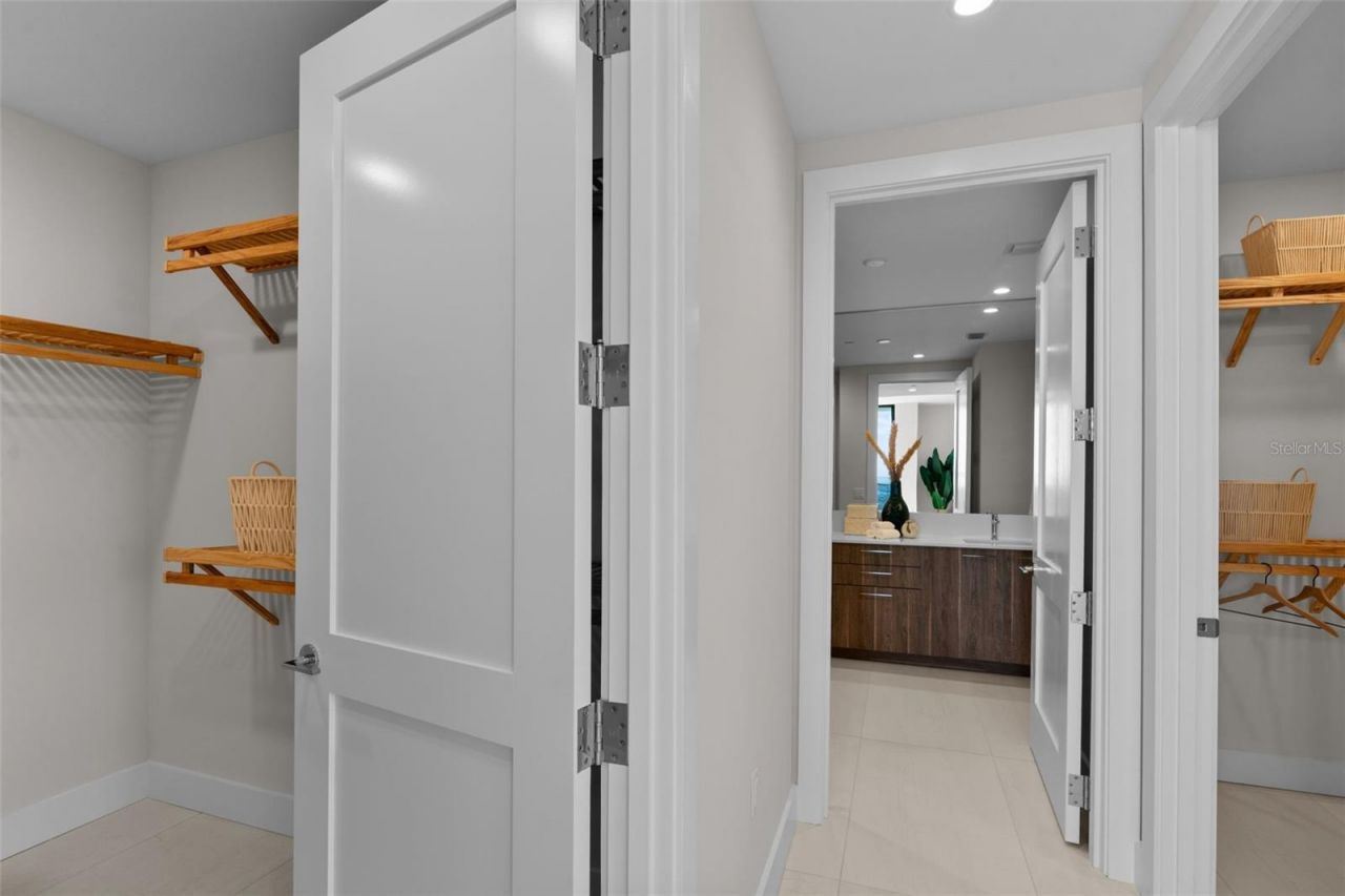 275 1st Avenue S, Unit 3205, Saint Petersburg, FL 33701 Photo