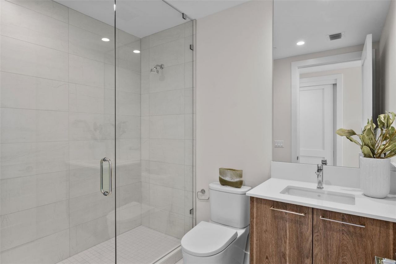 275 1st Avenue S, Unit 3205, Saint Petersburg, FL 33701 Photo