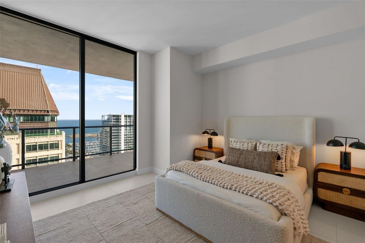 275 1st Avenue S, Unit 3205, Saint Petersburg, FL 33701 Photo