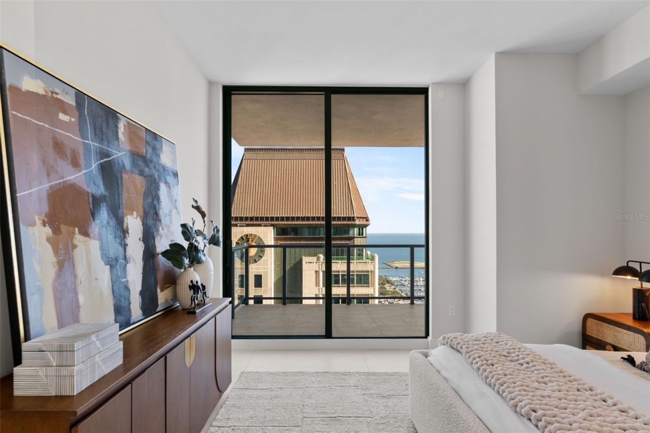 275 1st Avenue S, Unit 3205, Saint Petersburg, FL 33701 Photo