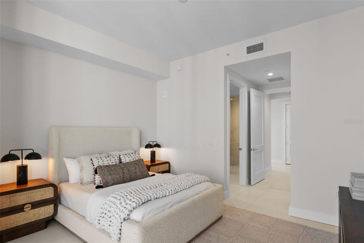 275 1st Avenue S, Unit 3205, Saint Petersburg, FL 33701 Photo