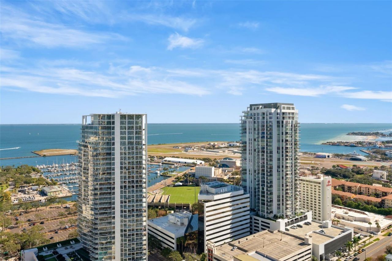 275 1st Avenue S, Unit 3205, Saint Petersburg, FL 33701 Photo