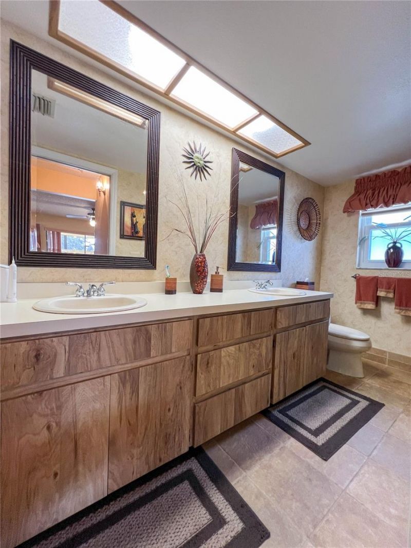 12156 98th Avenue, Seminole, FL 33772 Photo