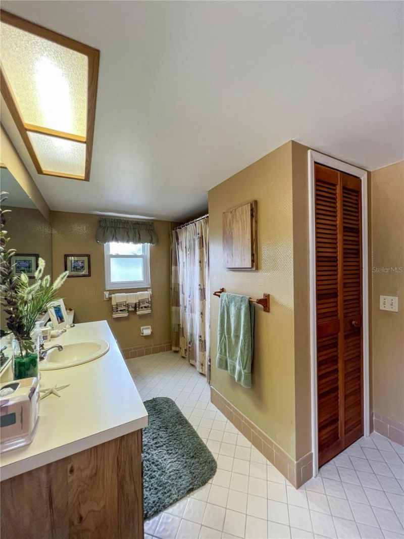 12156 98th Avenue, Seminole, FL 33772 Photo