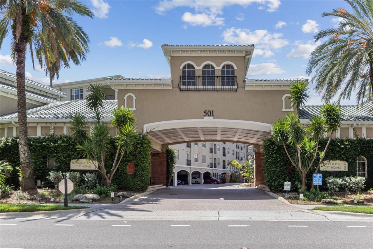 501 Knights Run Avenue, Unit 1117, Tampa, FL 33602 Main Photo