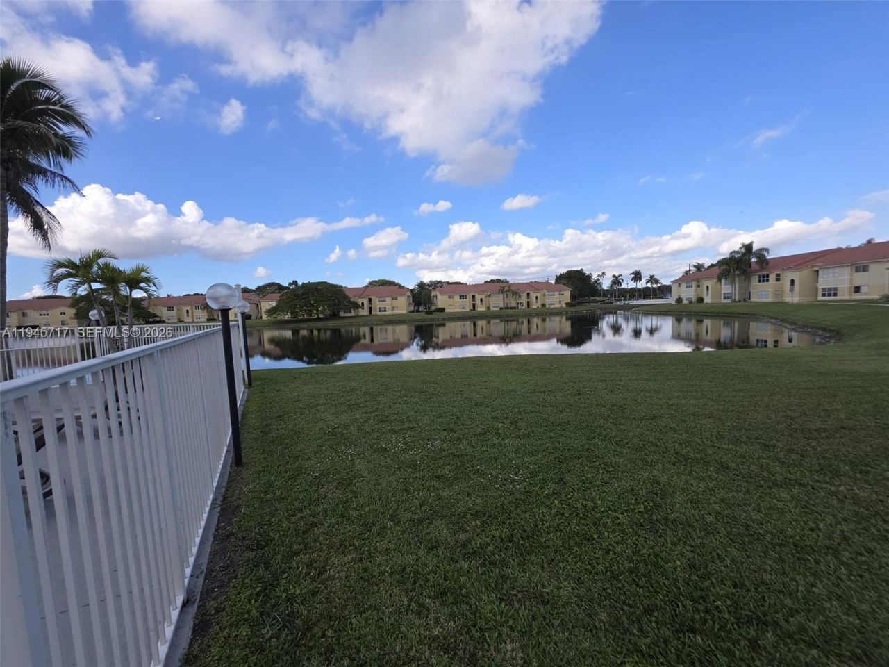 12730 Vista Isles Dr, Unit 815, Sunrise, FL 33325 Photo