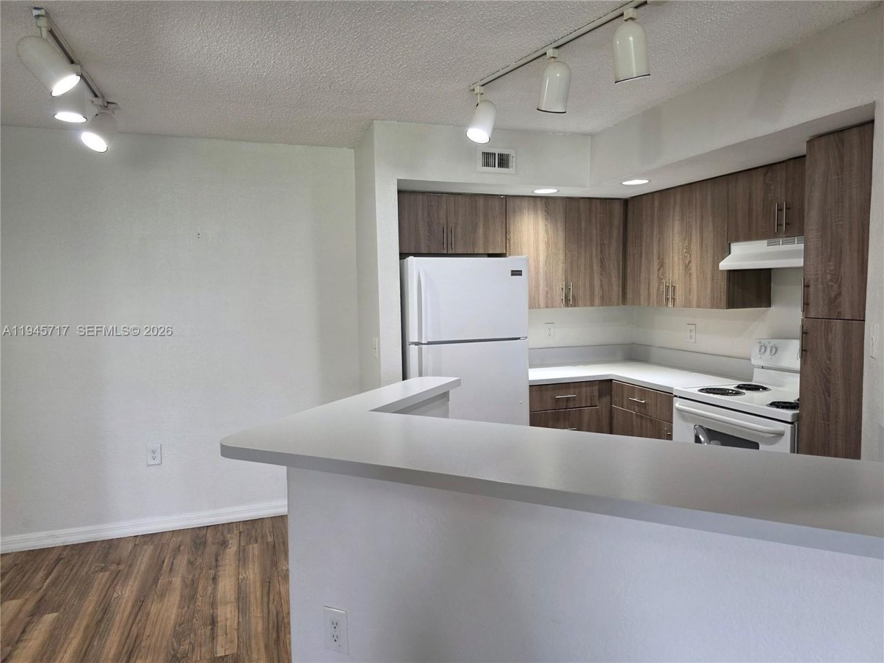 12730 Vista Isles Dr, Unit 815, Sunrise, FL 33325 Photo
