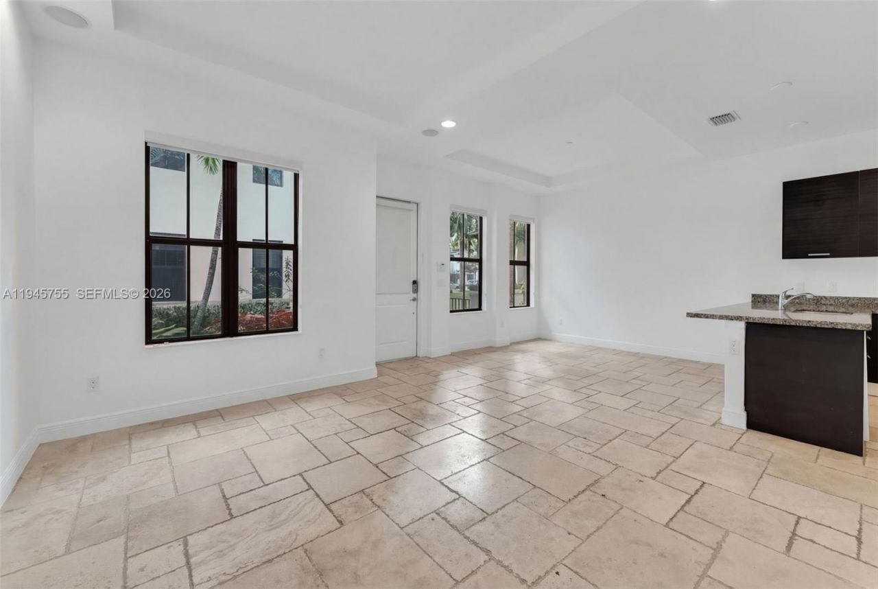 8453 NW 51st Ter, Unit 8453, Doral, FL 33166 Photo