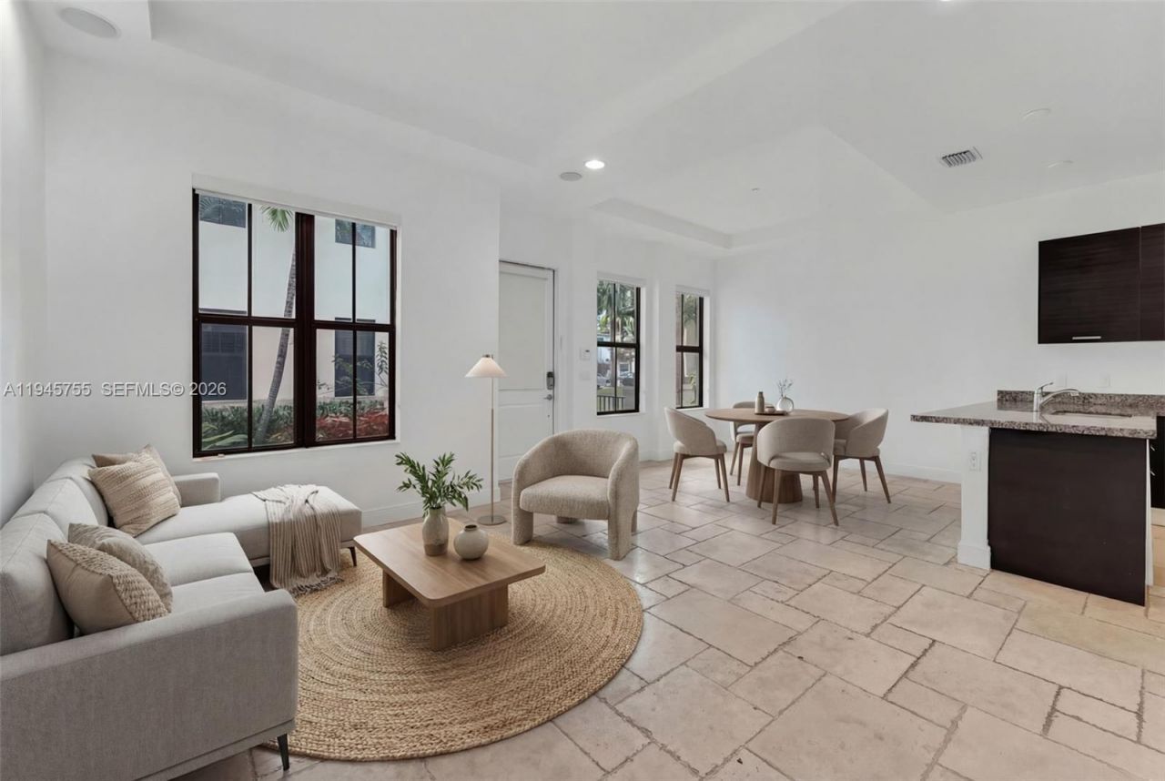 8453 NW 51st Ter, Unit 8453, Doral, FL 33166 Photo