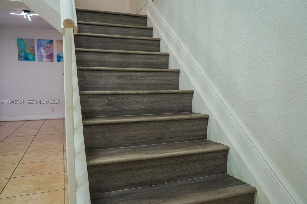 1190 W 33rd St, Hialeah, FL 33012 Photo