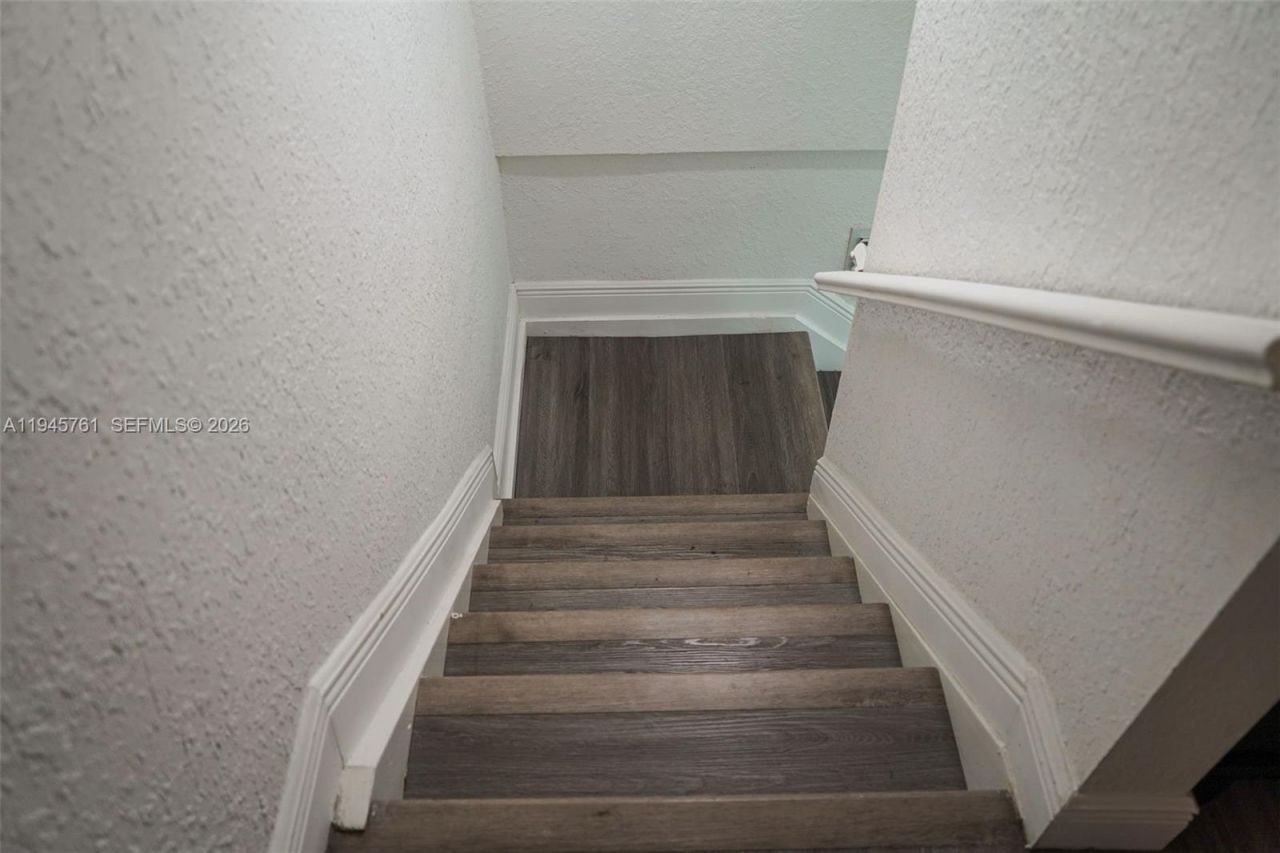 1190 W 33rd St, Hialeah, FL 33012 Photo