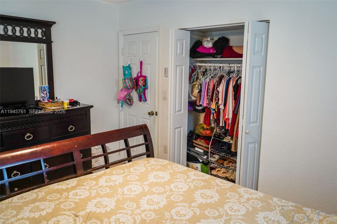 1190 W 33rd St, Hialeah, FL 33012 Photo