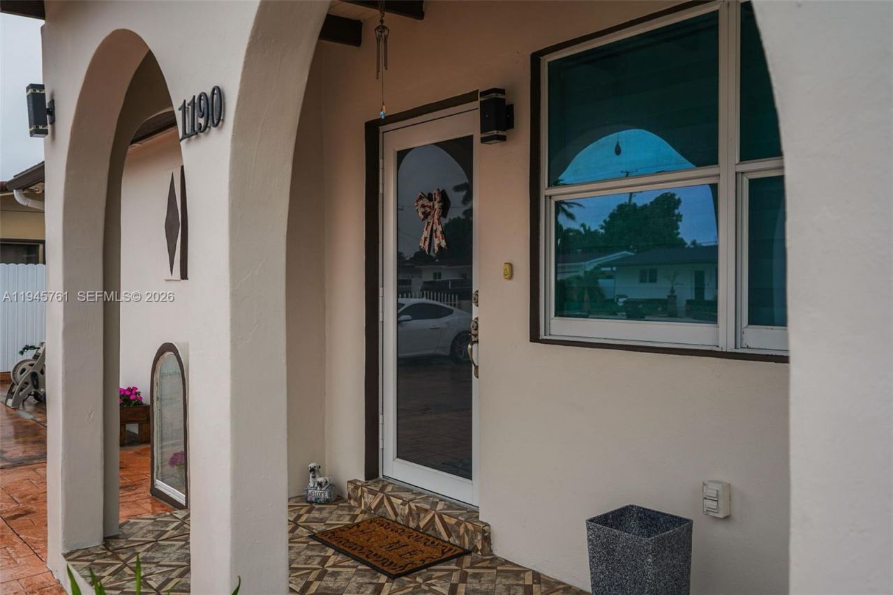 1190 W 33rd St, Hialeah, FL 33012 Photo