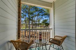 674 Riverwalk Dr. photo 4