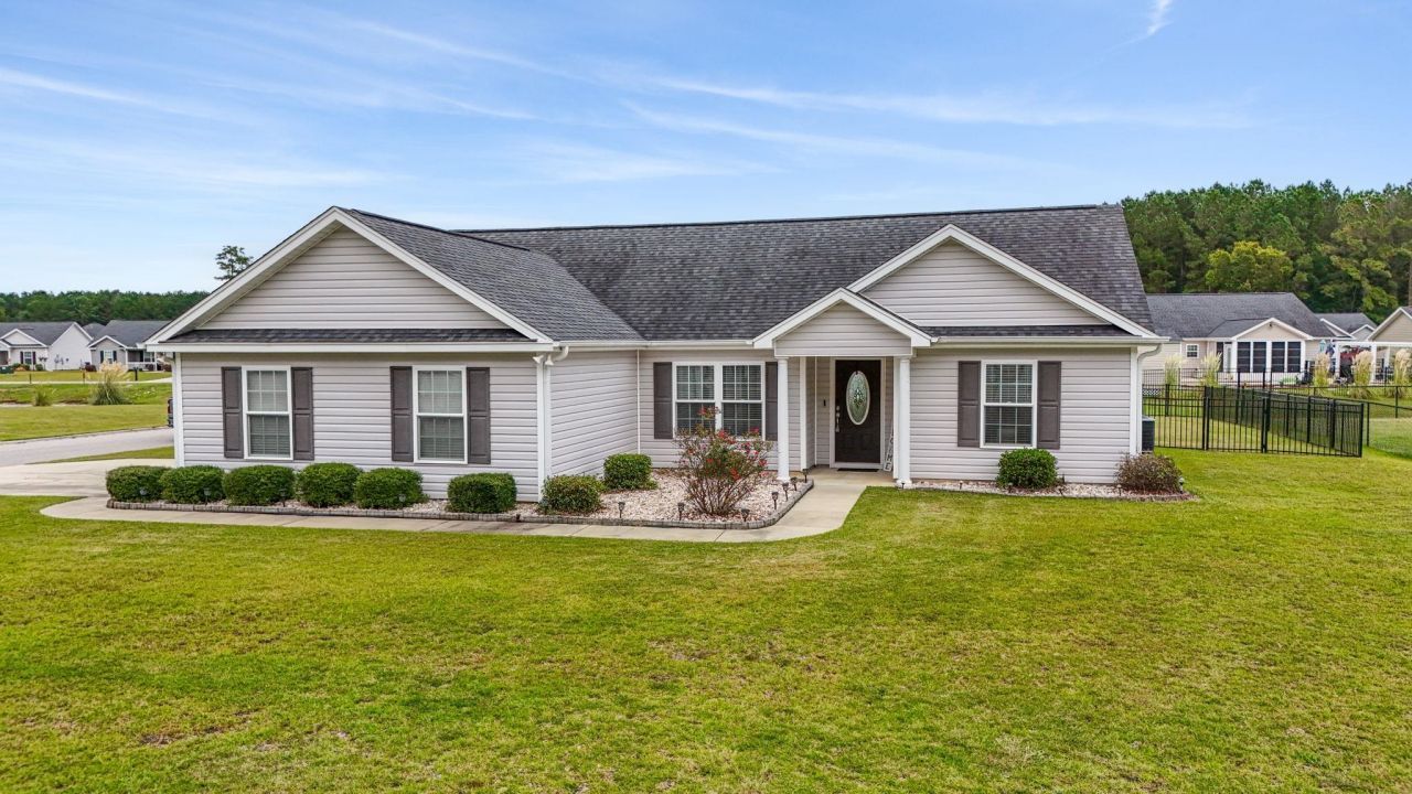 254 Macarthur Dr. Photo 1