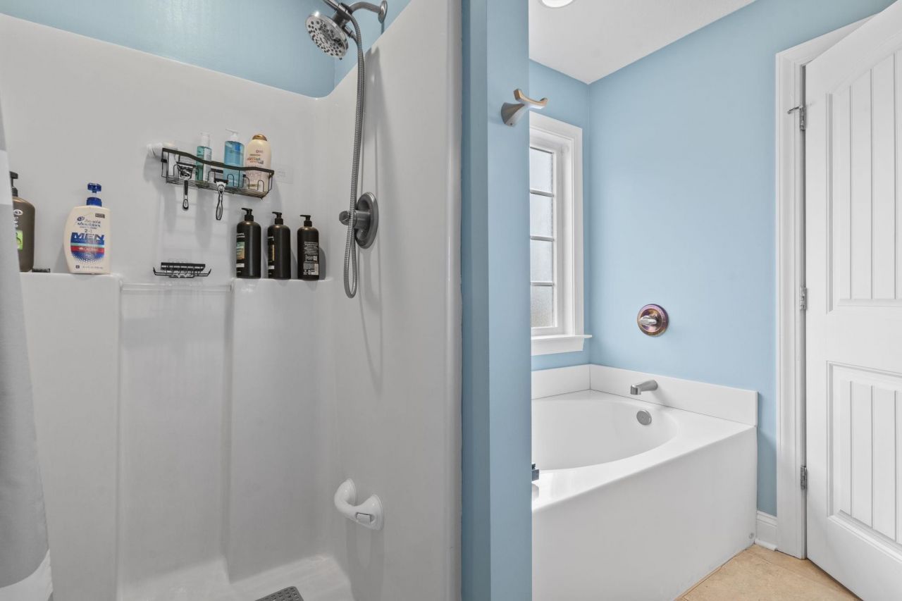 254 Macarthur Dr. Photo 13