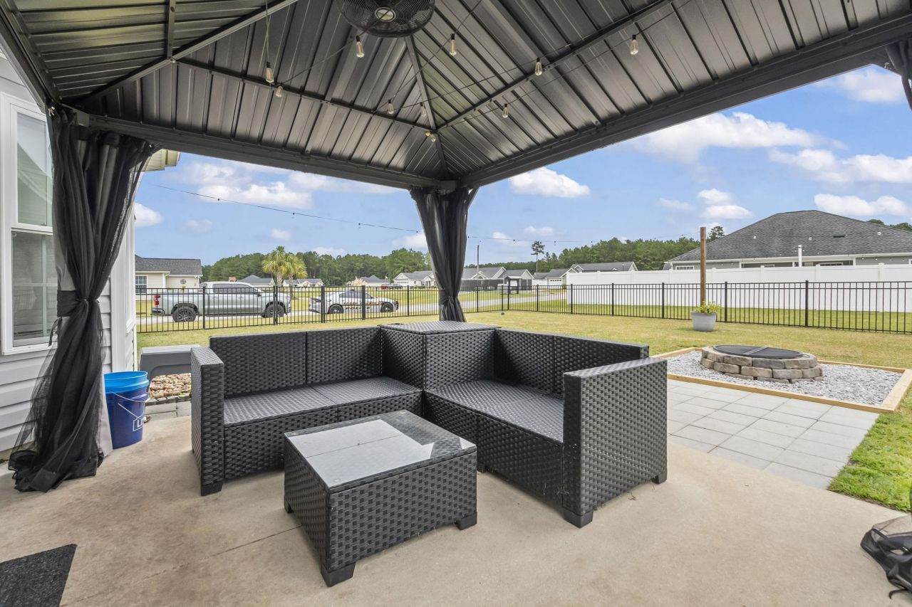 254 Macarthur Dr. Photo 19