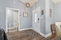 254 Macarthur Dr. photo 4