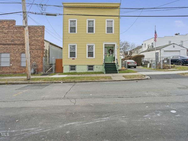 38 North Street, Menands, NY 12204