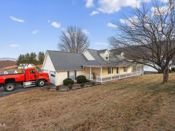 347 Deel Street, Lebanon, VA 24266