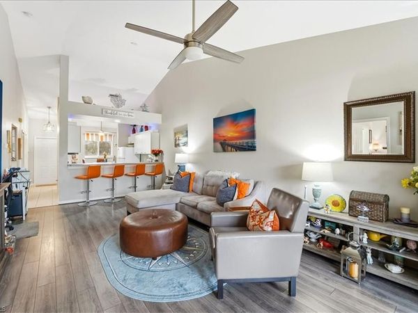 422 Valerie WAY, Unit 202, NAPLES, FL 34104