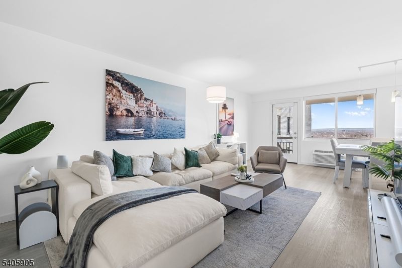 307 Prospect Ave, Hackensack, NJ 07601 Main Photo