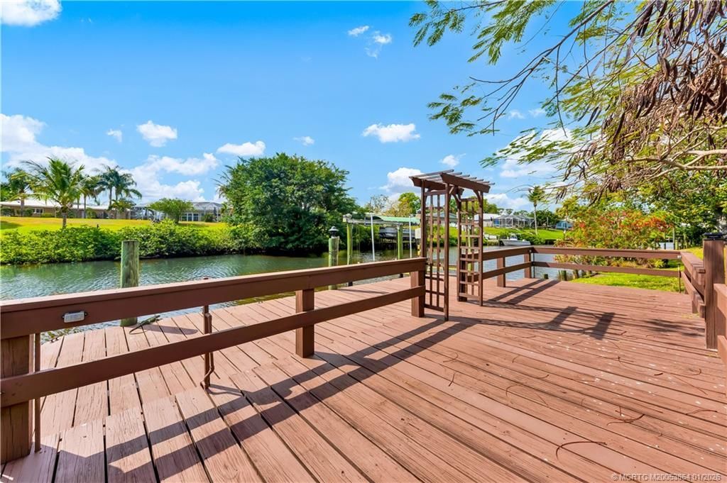 649 SE Calmoso Drive, Port Saint Lucie, FL 34983 Photo