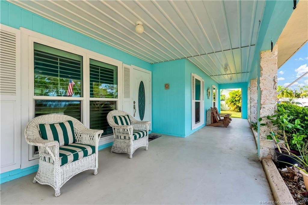 649 SE Calmoso Drive, Port Saint Lucie, FL 34983 Photo