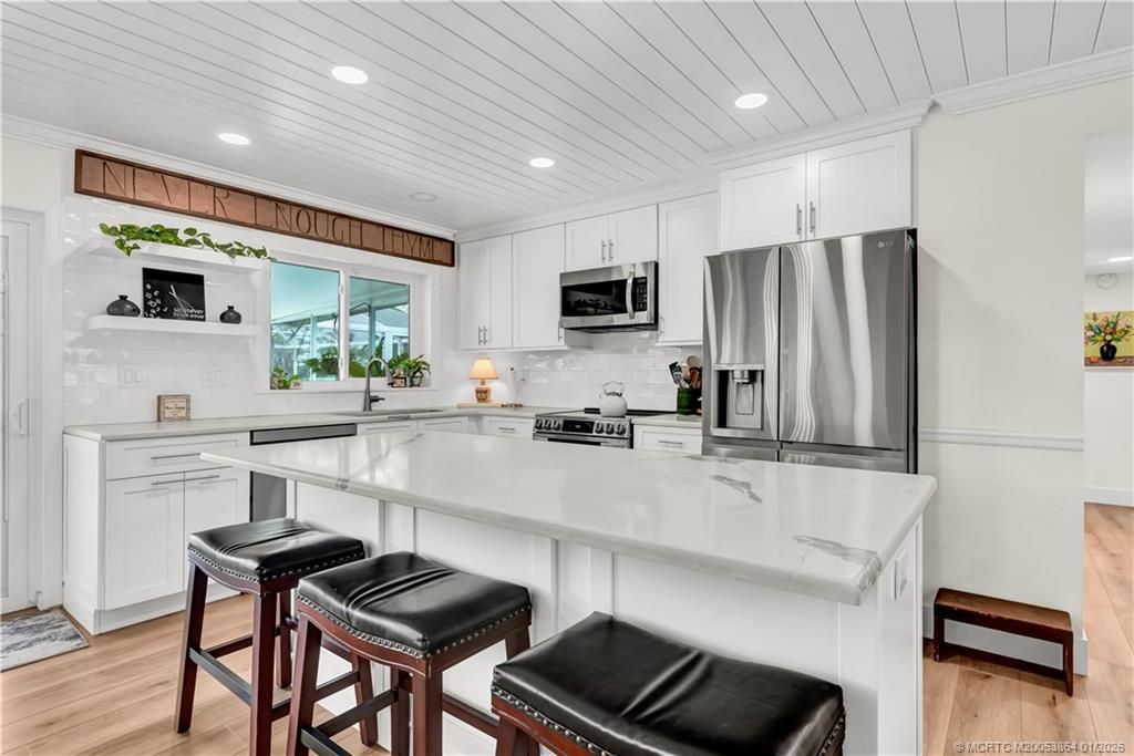 649 SE Calmoso Drive, Port Saint Lucie, FL 34983 Photo