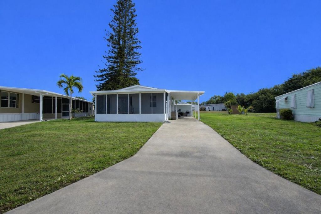 6900 SE Congress Street, Hobe Sound, FL 33455 Photo