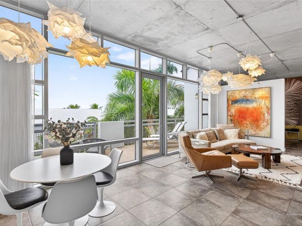 365 SE 6th Ave, Unit 404, Delray Beach, FL 33483