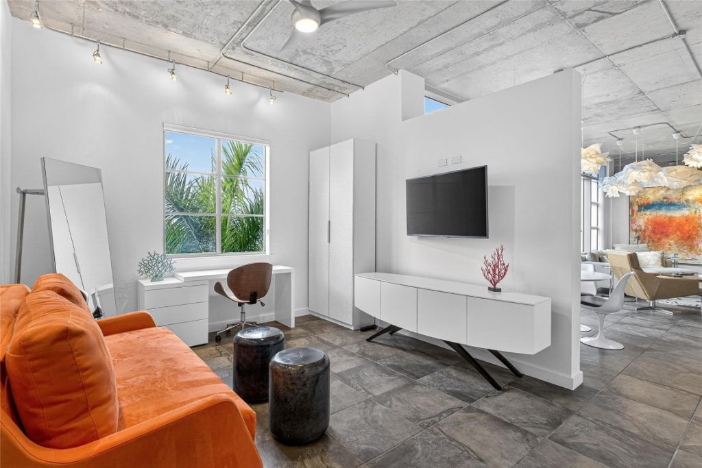 365 SE 6th Ave, Unit 404, Delray Beach, FL 33483 Photo