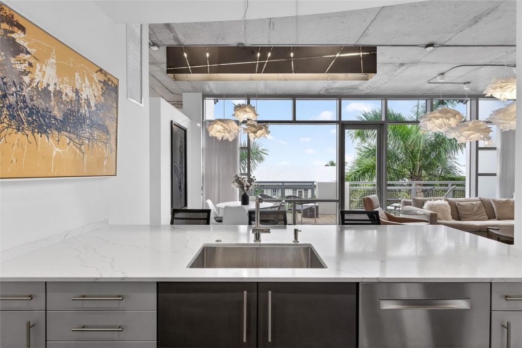 365 SE 6th Ave, Unit 404, Delray Beach, FL 33483 Photo