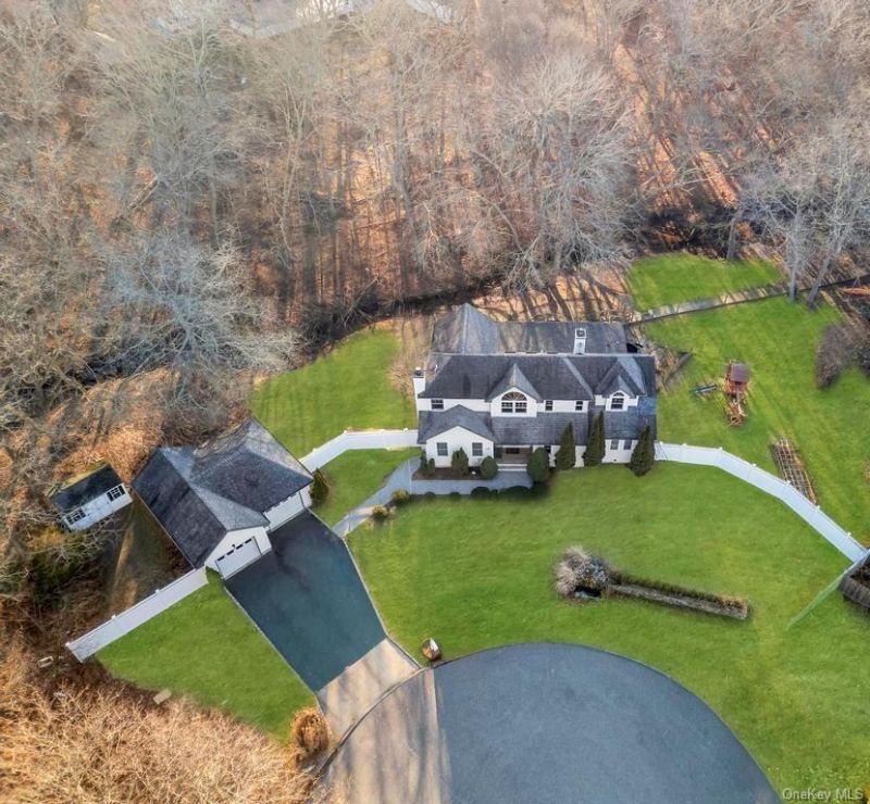 20 Tulip Court, Moriches, NY 11955 Main Photo