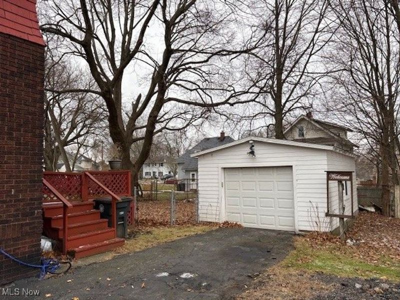 310 Vaniman Street, Akron, OH 44305 Photo 4