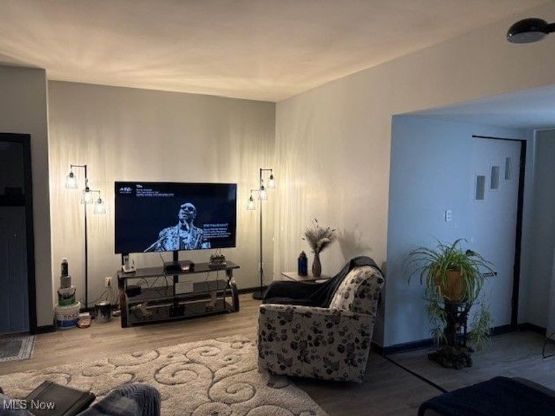 310 Vaniman Street, Akron, OH 44305 Photo 9