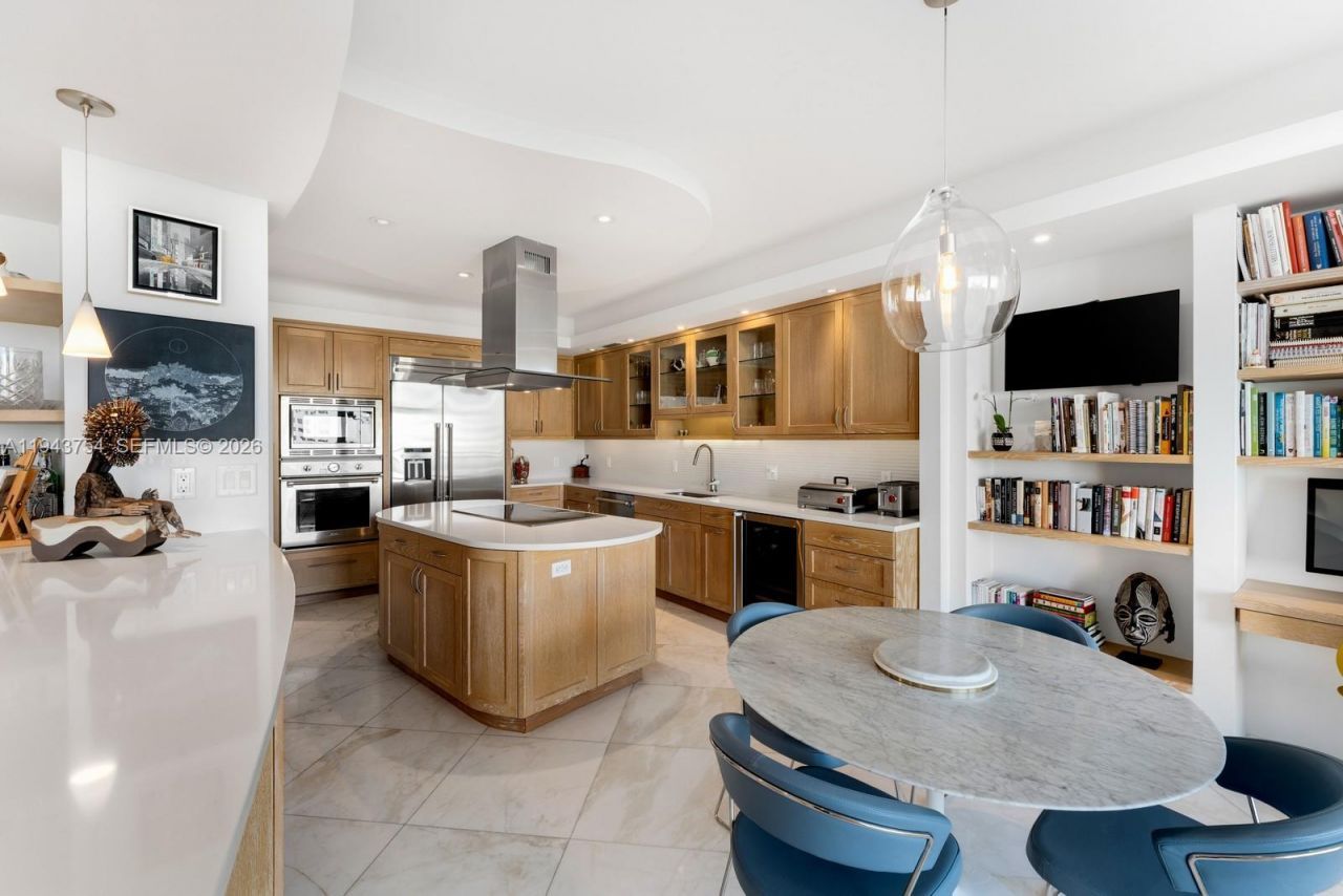 791 Crandon Blvd, Unit 603, Key Biscayne, FL 33149 Photo