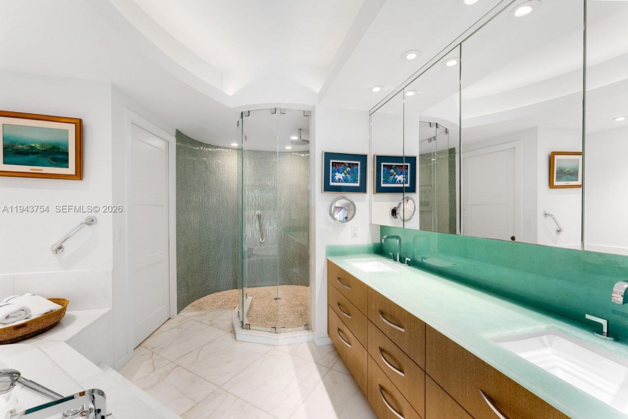 791 Crandon Blvd, Unit 603, Key Biscayne, FL 33149 Photo