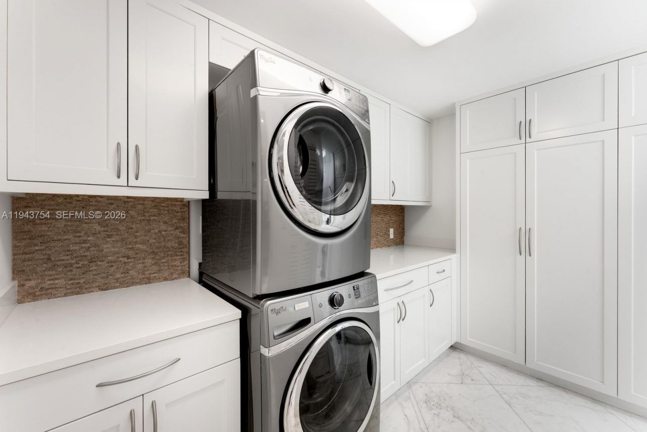 791 Crandon Blvd, Unit 603, Key Biscayne, FL 33149 Photo