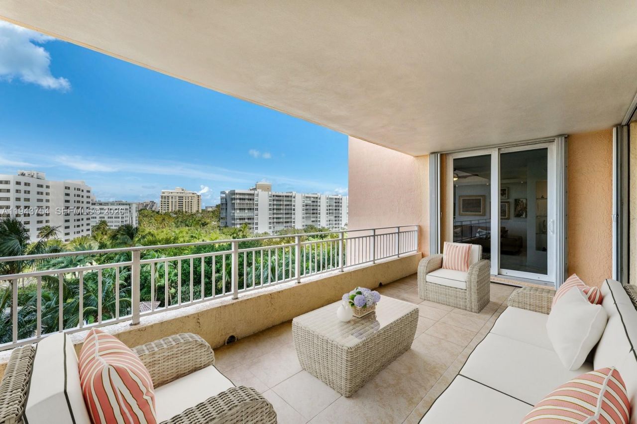 791 Crandon Blvd, Unit 603, Key Biscayne, FL 33149 Photo