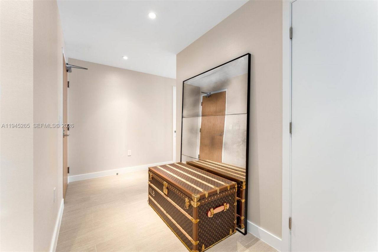 500 Alton Rd, Unit 2105, Miami Beach, FL 33139 Photo