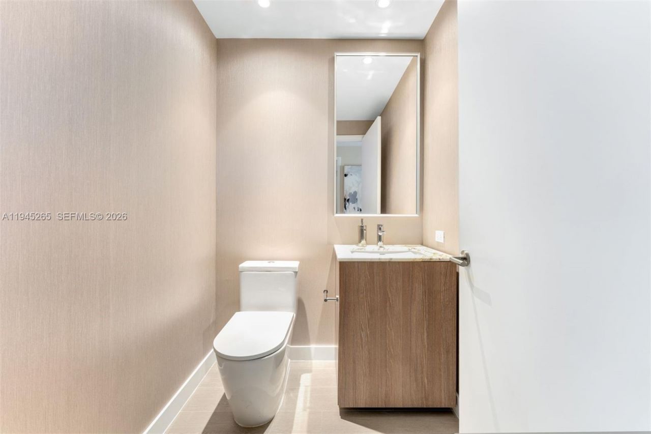 500 Alton Rd, Unit 2105, Miami Beach, FL 33139 Photo