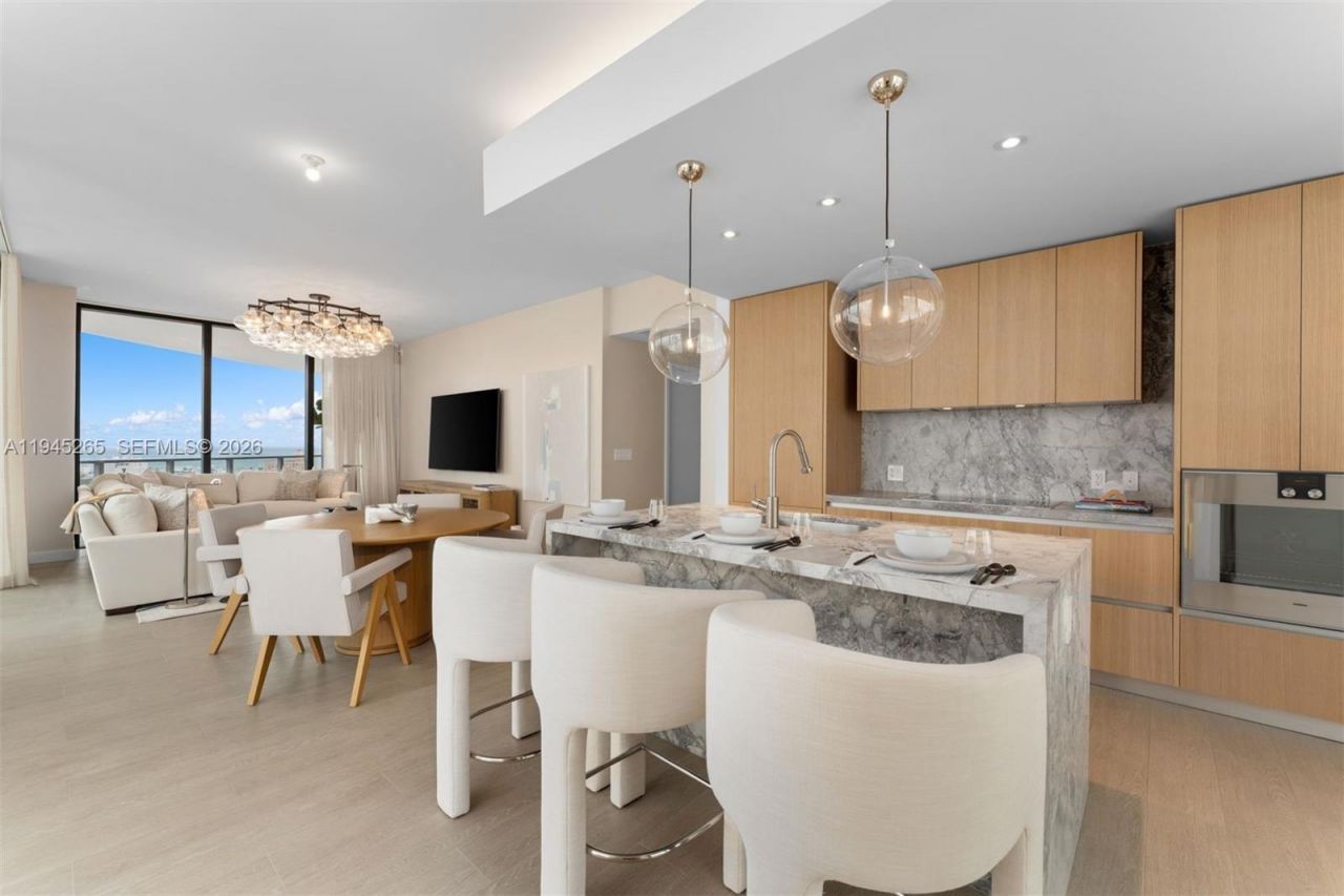 500 Alton Rd, Unit 2105, Miami Beach, FL 33139 Photo