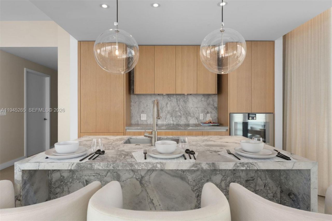 500 Alton Rd, Unit 2105, Miami Beach, FL 33139 Photo