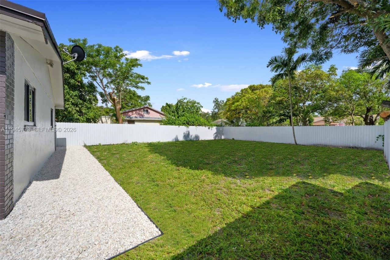 511 NW 93rd St, Unit 513, Miami Shores, FL 33150 Photo