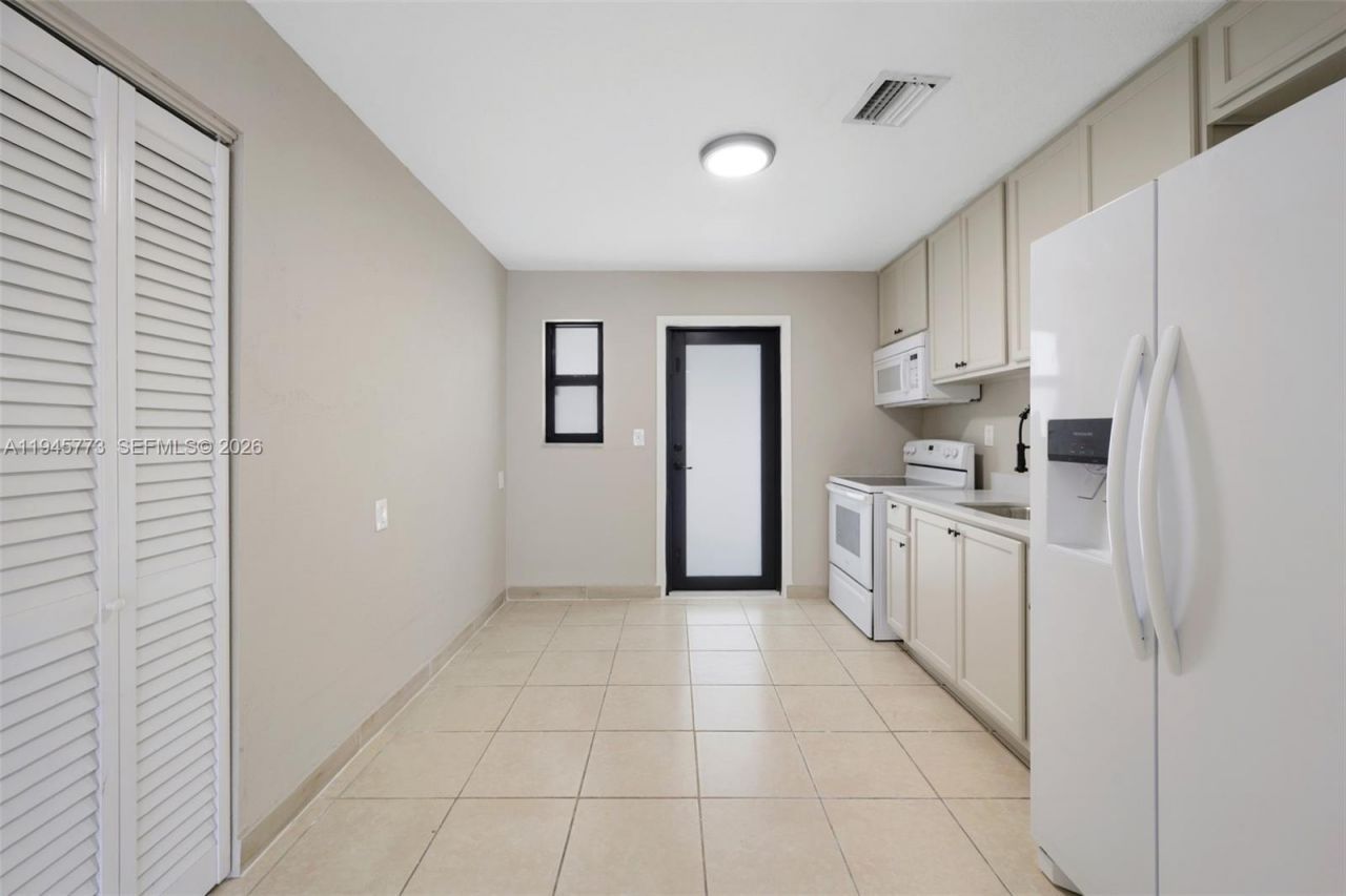 511 NW 93rd St, Unit 513, Miami Shores, FL 33150 Photo
