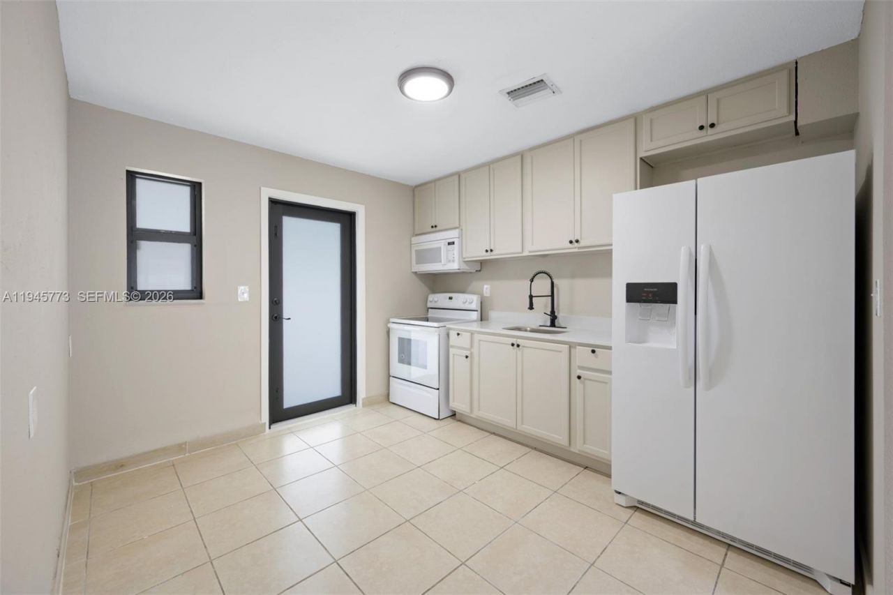 511 NW 93rd St, Unit 513, Miami Shores, FL 33150 Photo