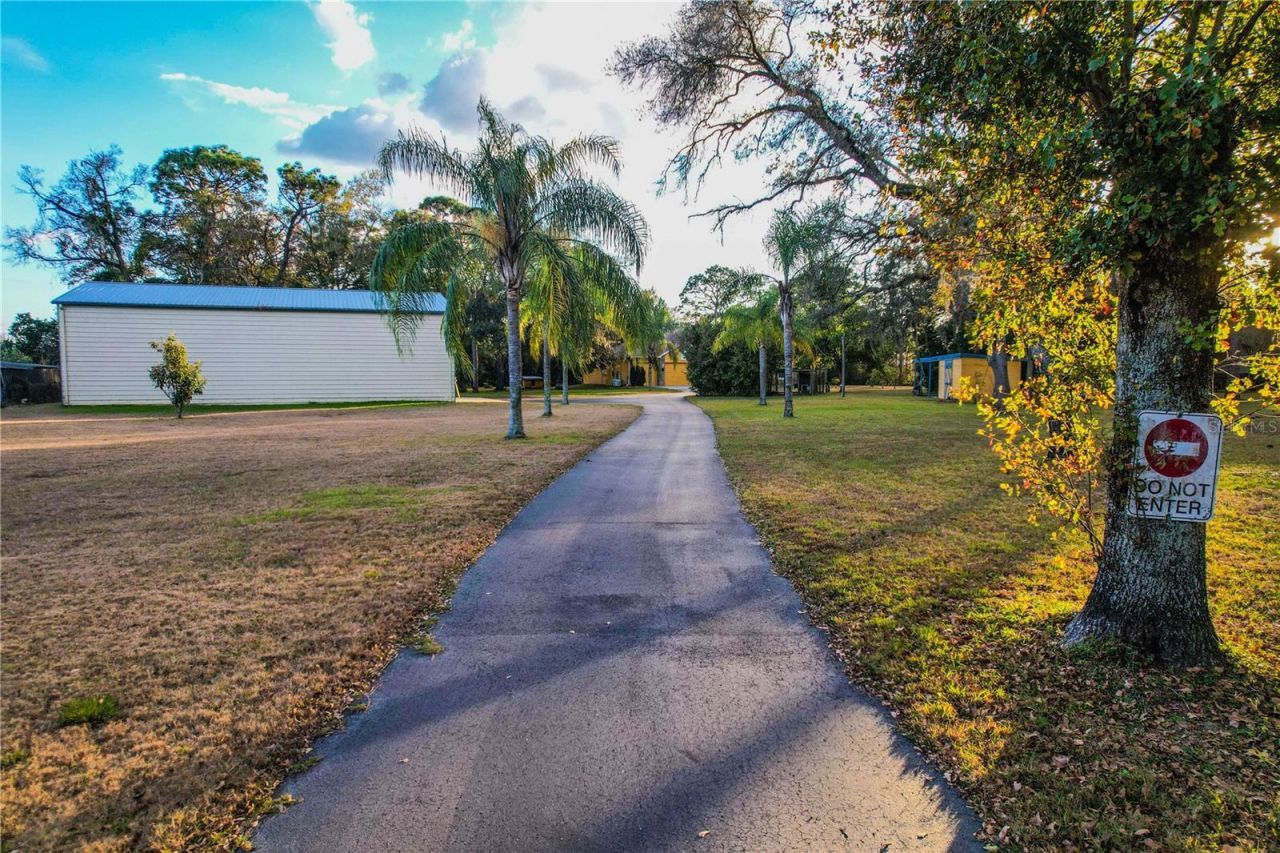 20600 Moreland Drive, Spring Hill, FL 34610 Photo